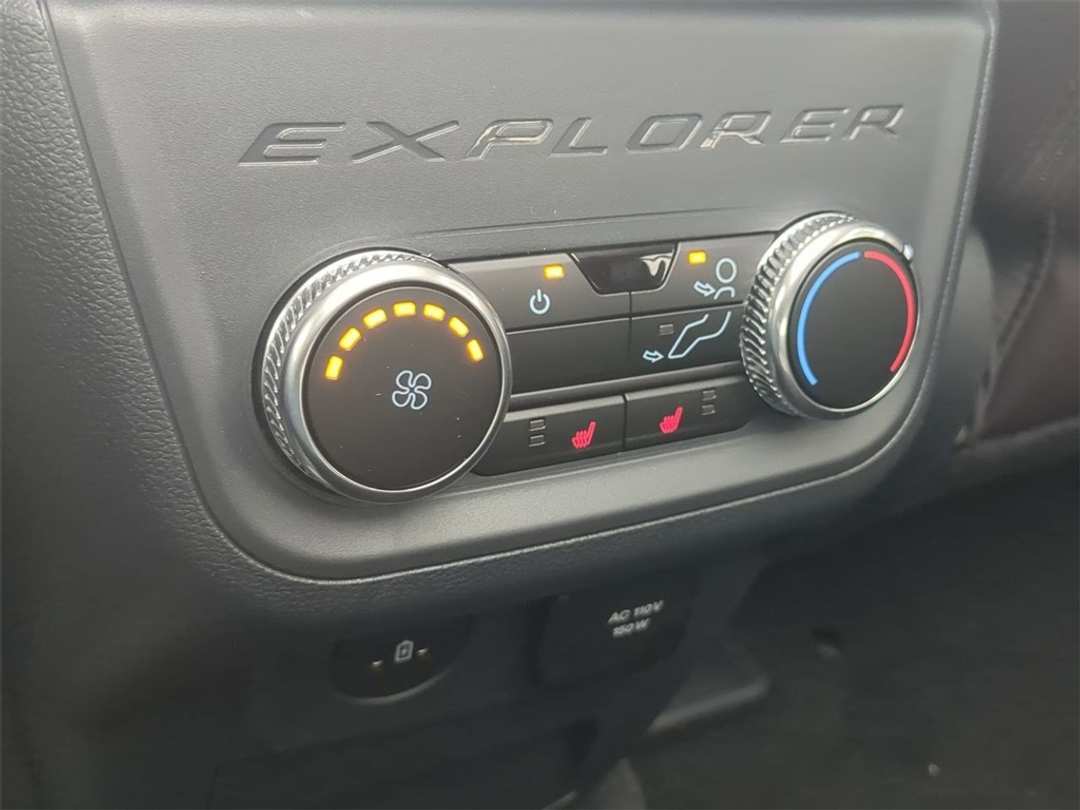 2026 Ford Explorer Platinum - Image 25