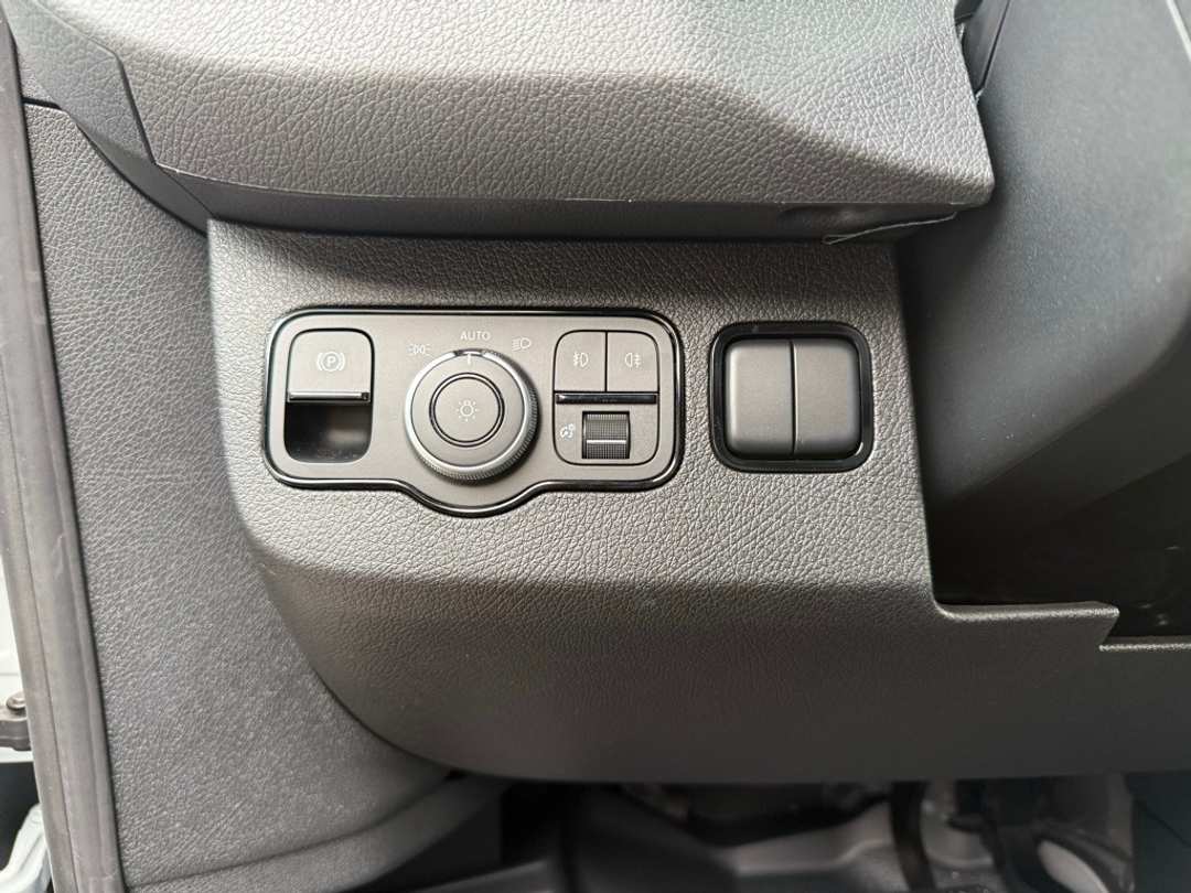 2026 Mercedes-Benz Sprinter 2500 Cargo 144 WB - Image 25