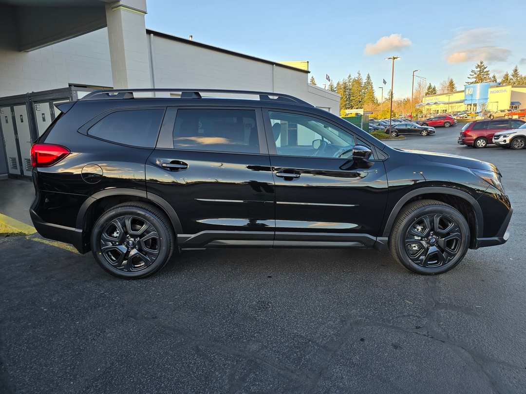 2026 Subaru Ascent Onyx Edition Touring - Image 3