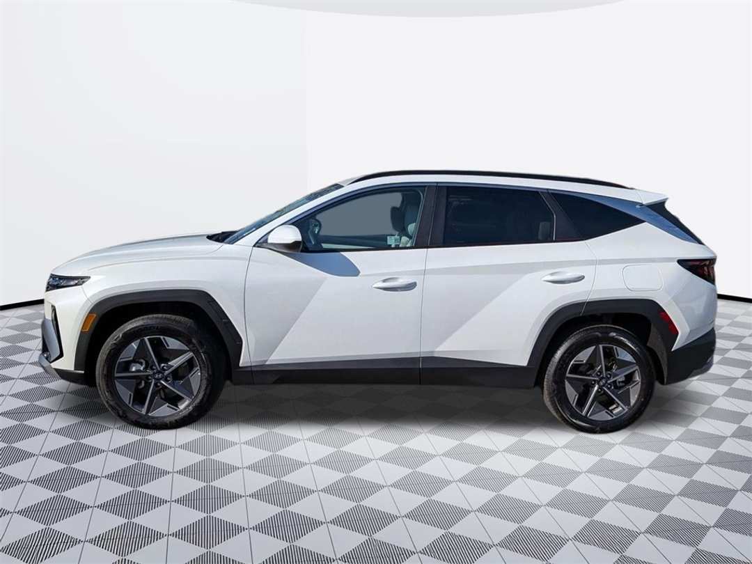 2025 Hyundai Tucson SEL - Image 3