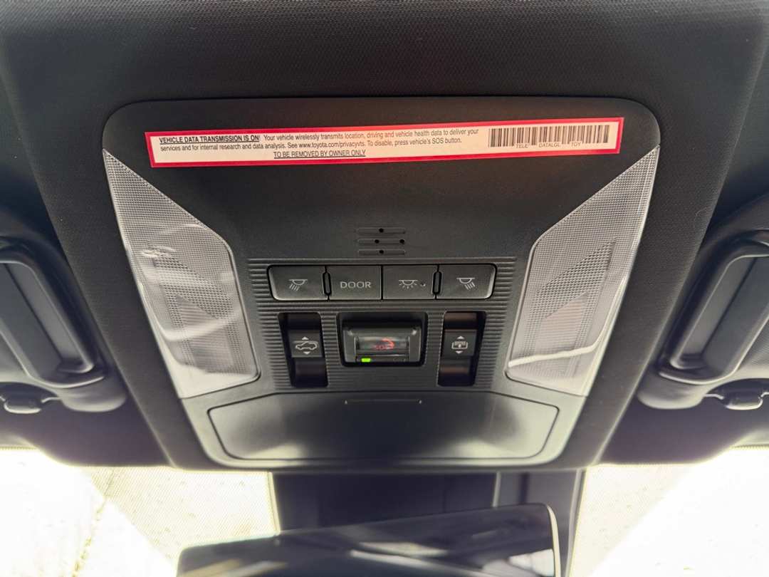 2023 Toyota Rav4 XSE - Image 30