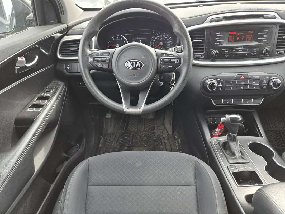 2017 Kia Sorento LX - Image 3