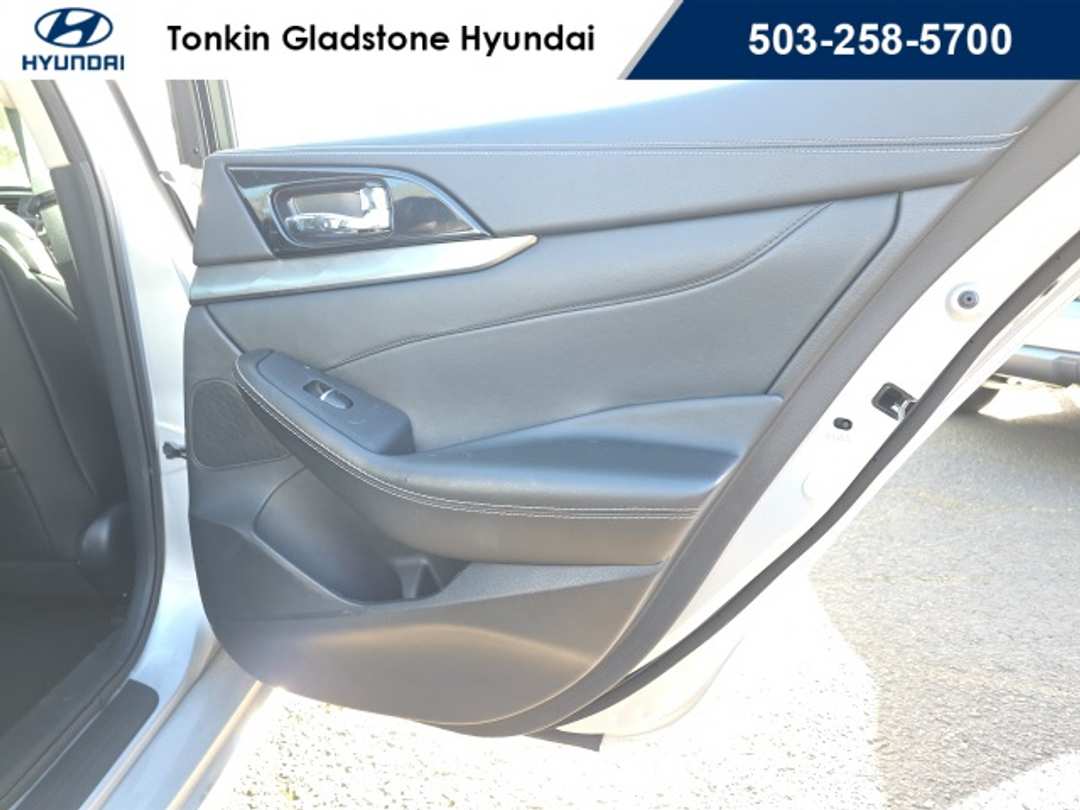 2023 Nissan Maxima SV - Image 22