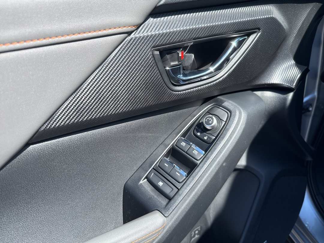 2025 Subaru Crosstrek Limited - Image 10