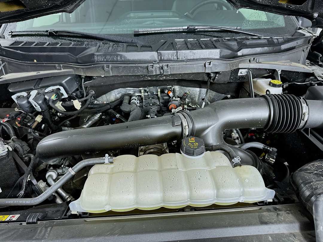 2025 Ford F-150 XLT - Image 28