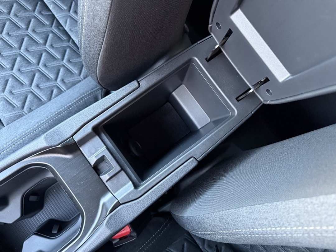 2026 Nissan Kicks SV - Image 25