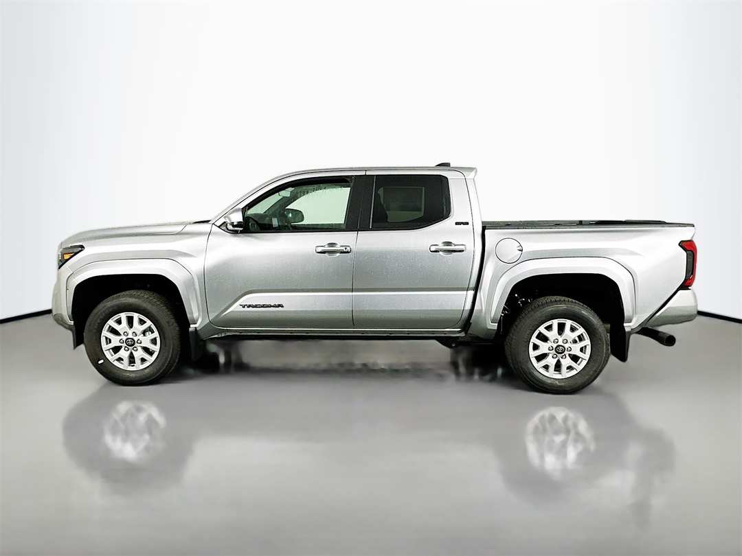 2025 Toyota Tacoma SR5 - Image 4