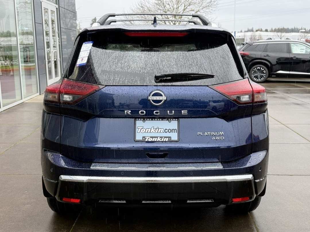 2026 Nissan Rogue Platinum - Image 7
