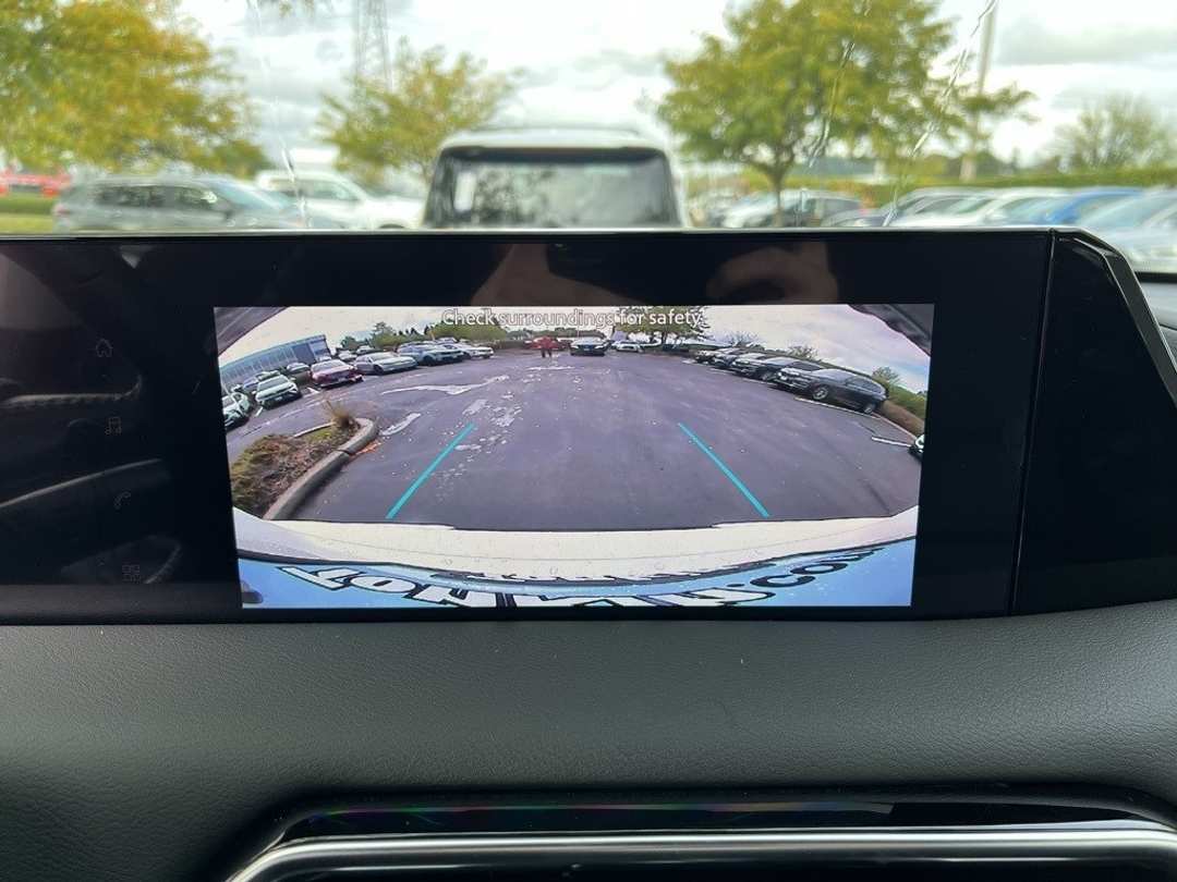 2026 Nissan Armada SV - Image 19