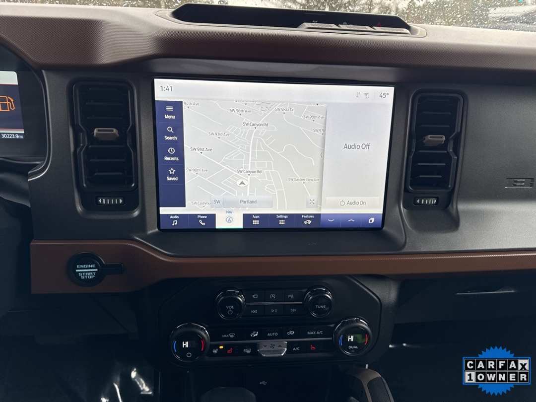 2024 Ford Bronco Outer Banks - Image 21