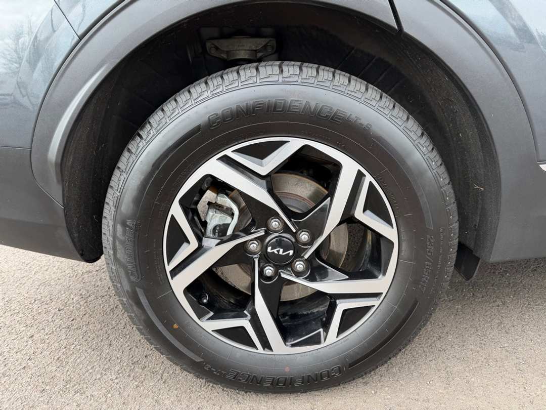 2024 Kia Sportage LX - Image 10