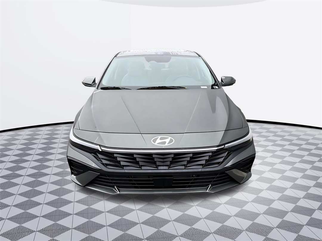 2026 Hyundai Elantra Limited - Image 3