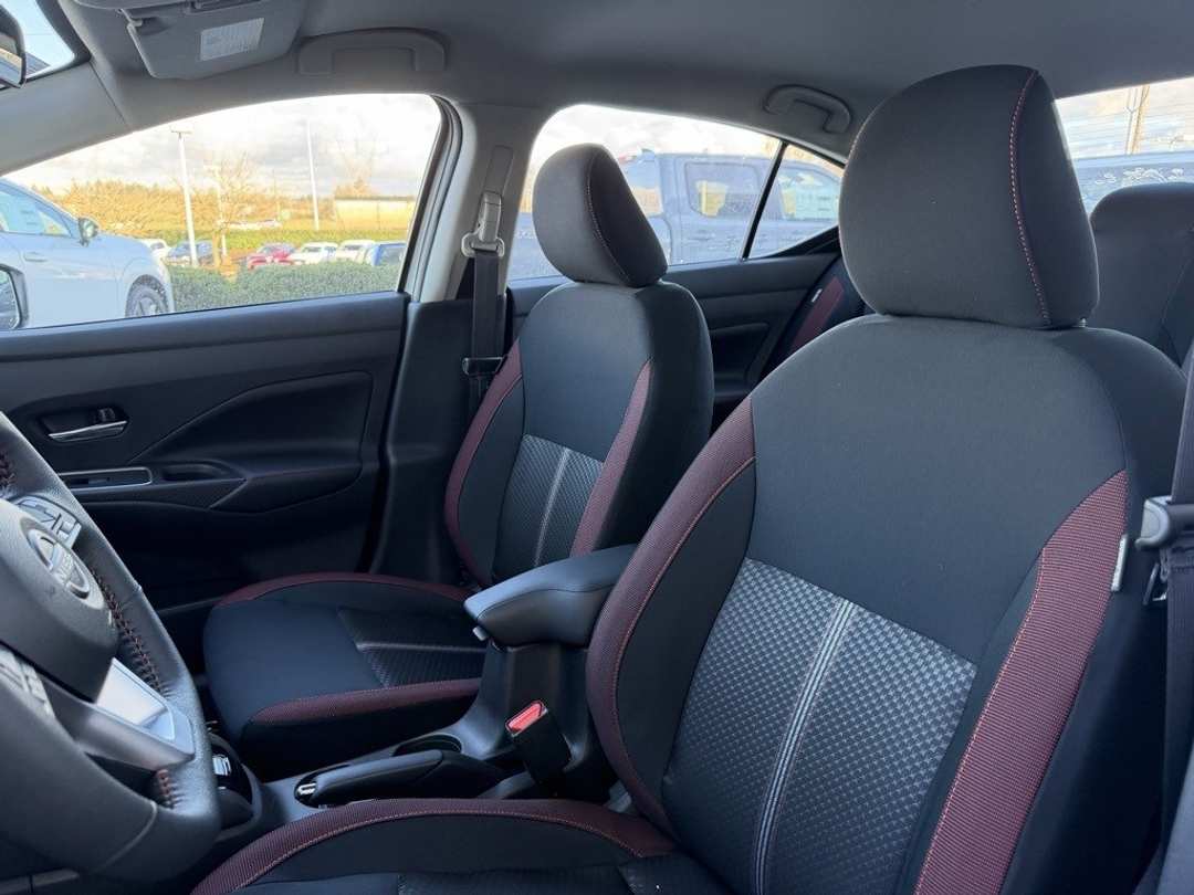 2025 Nissan Versa 1.6 SR - Image 13