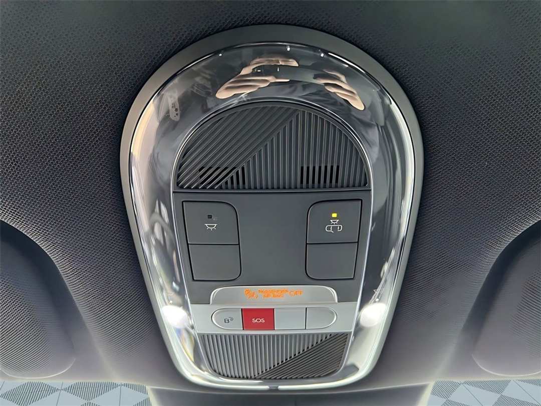 2025 Hyundai Ioniq 6 SE - Image 24