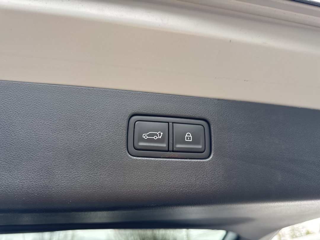 2026 Hyundai Ioniq 9 Performance Limited - Image 14