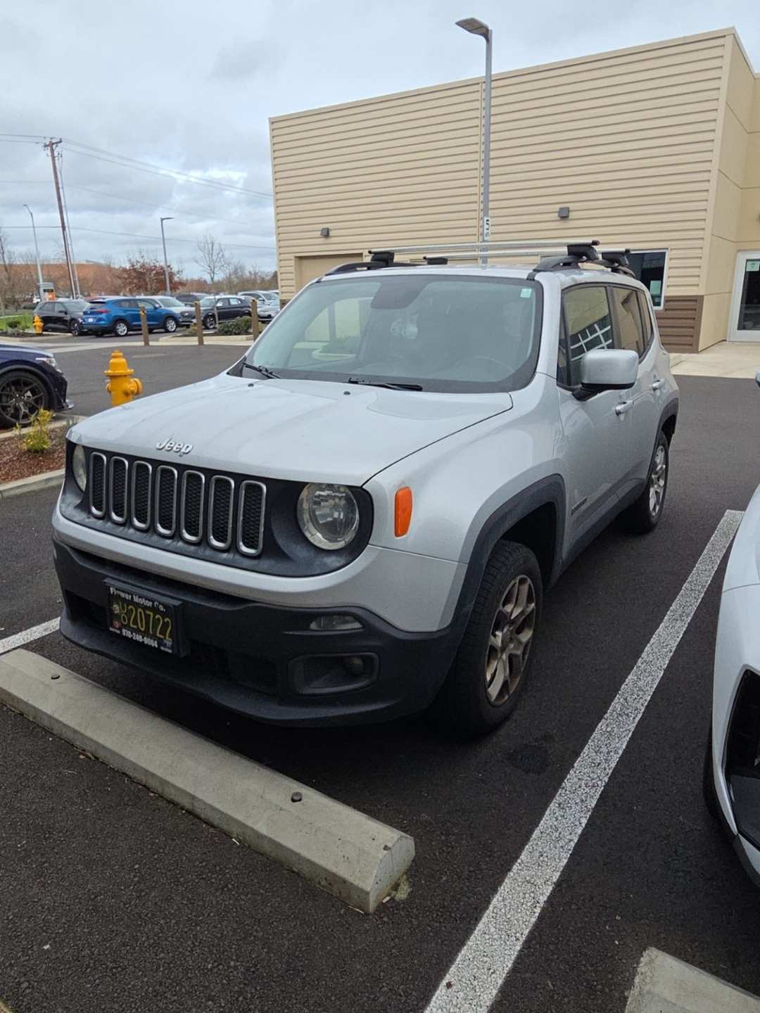 2017 Jeep Renegade Latitude - Image 2
