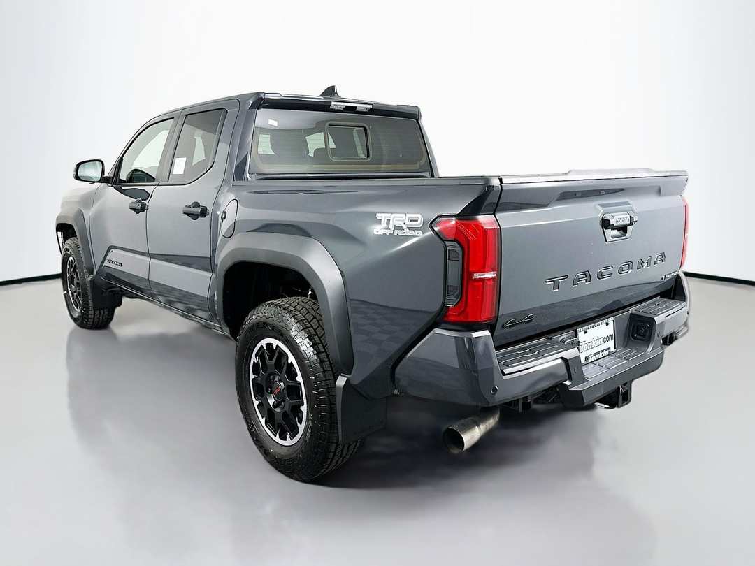 2025 Toyota Tacoma TRD Off Road - Image 5