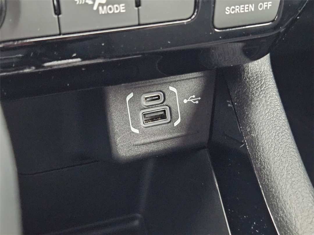 2026 Jeep Compass Latitude - Image 24