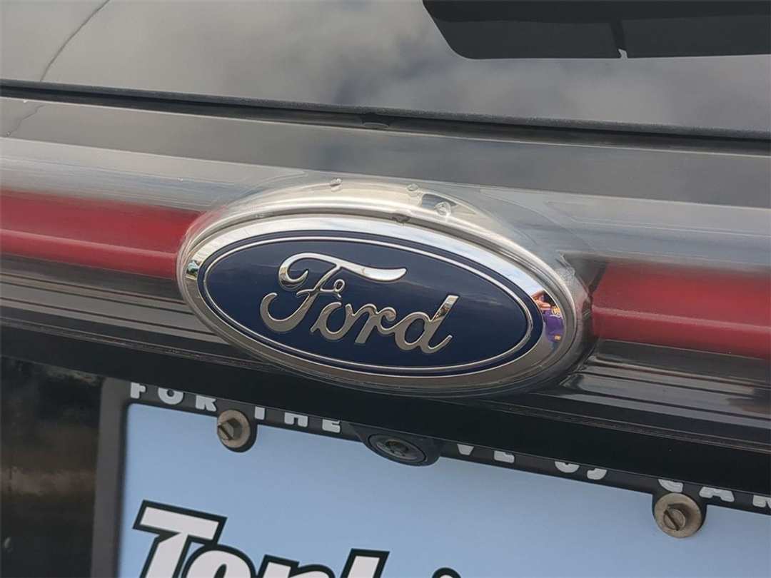 2017 Ford Edge Sport - Image 25