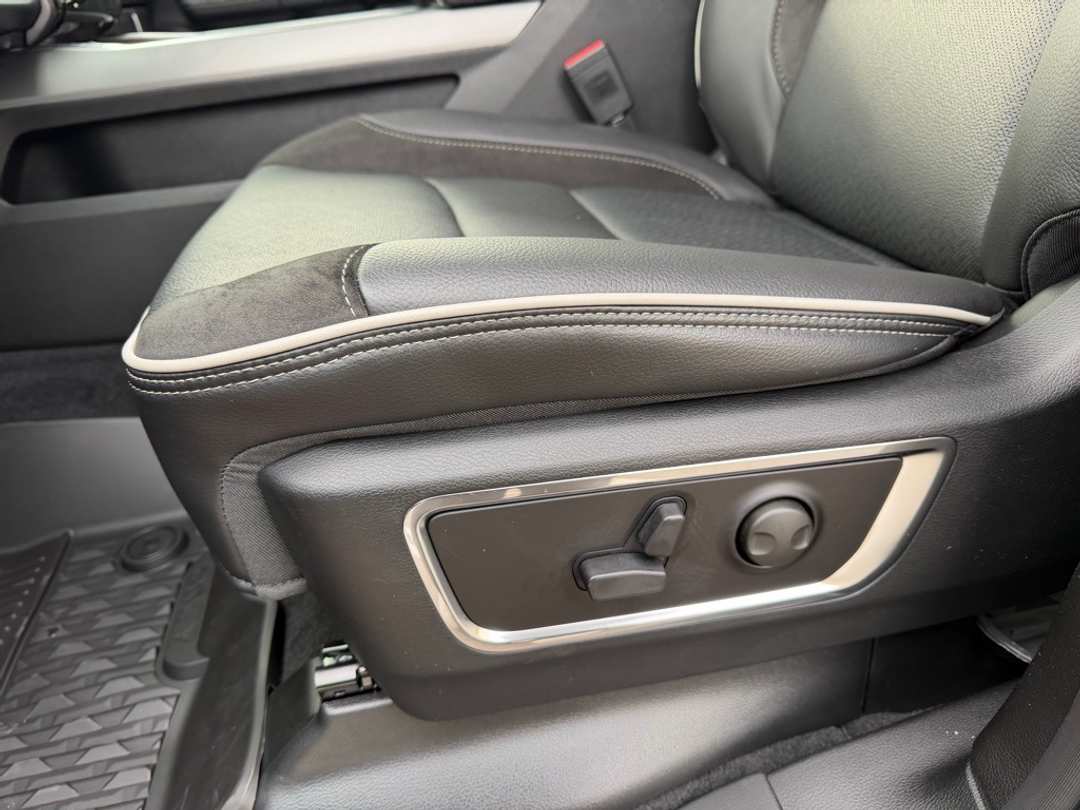 2026 Ram 1500 Laramie - Image 16