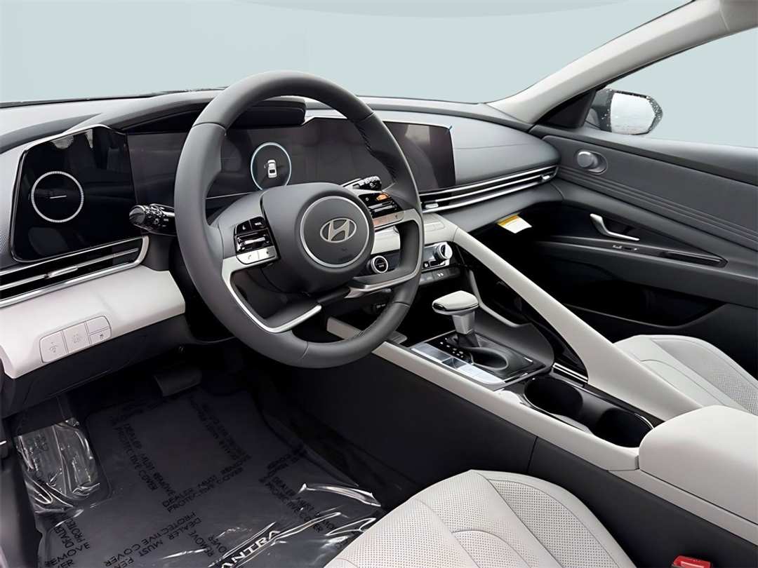 2026 Hyundai Elantra Limited - Image 16