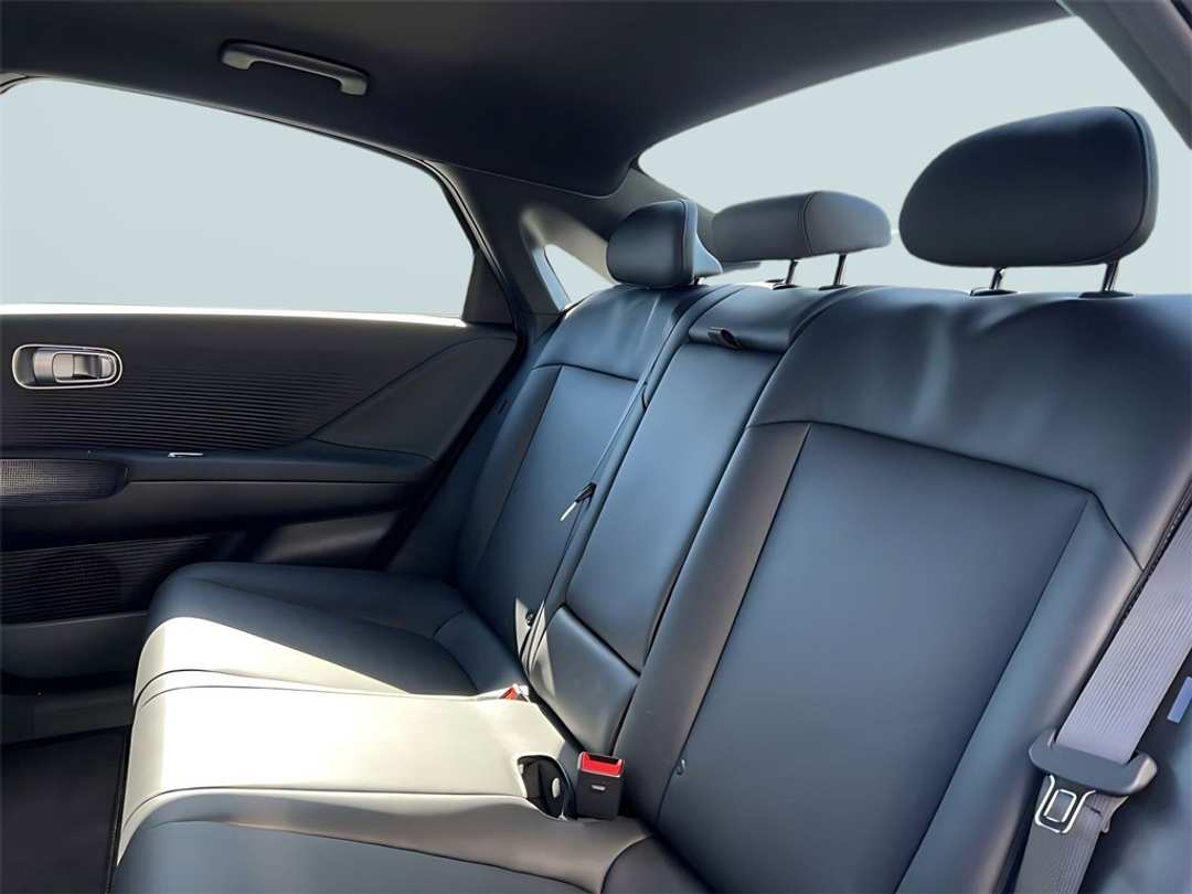 2025 Hyundai Ioniq 6 SEL - Image 27