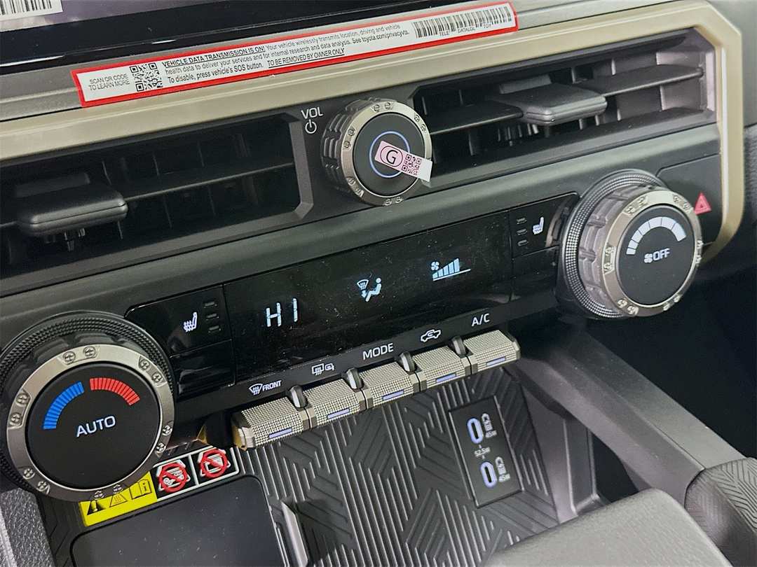 2025 Toyota Tacoma TRD Off Road - Image 16