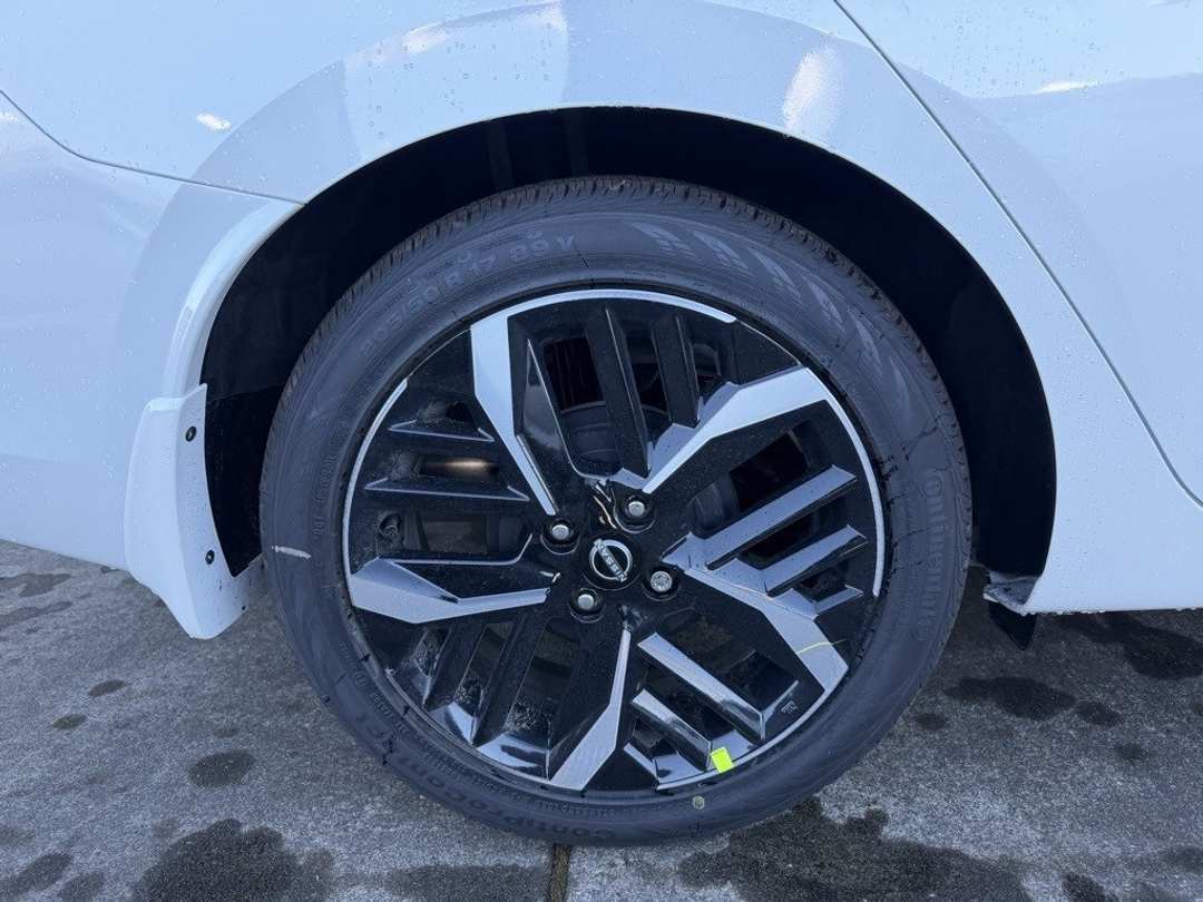 2025 Nissan Versa 1.6 SR - Image 9