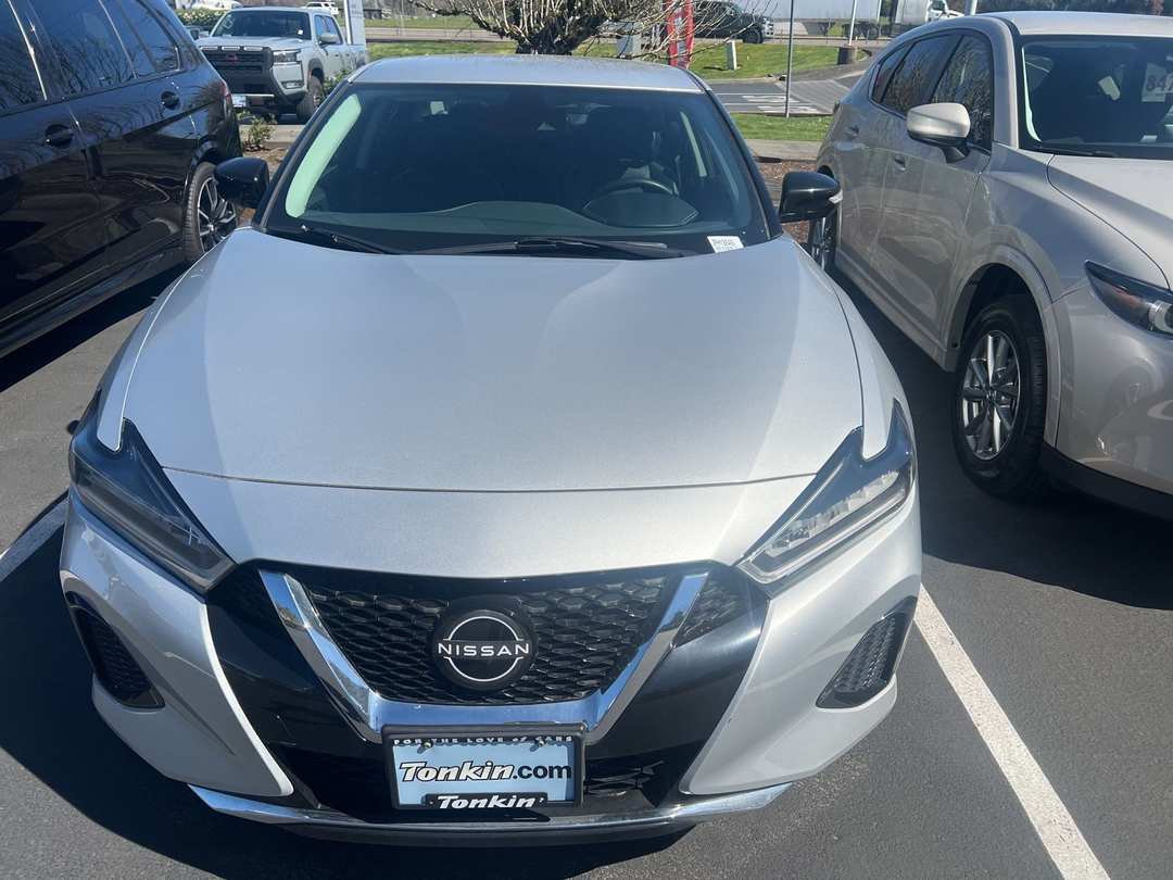 2023 Nissan Maxima SV - Image 2