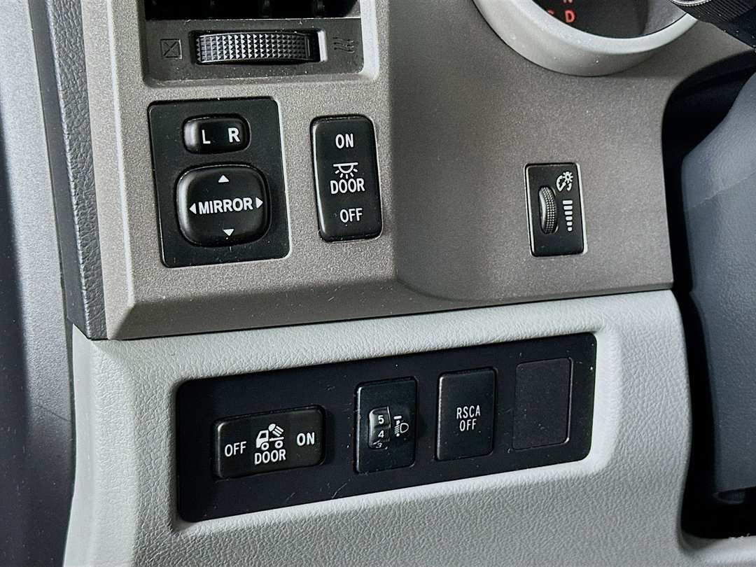 2012 Toyota Tundra Grade - Image 11