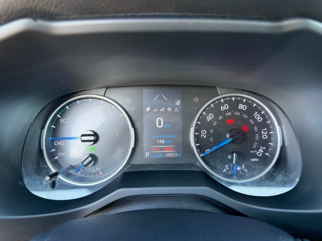 2020 Toyota Rav4 LE - Image 20