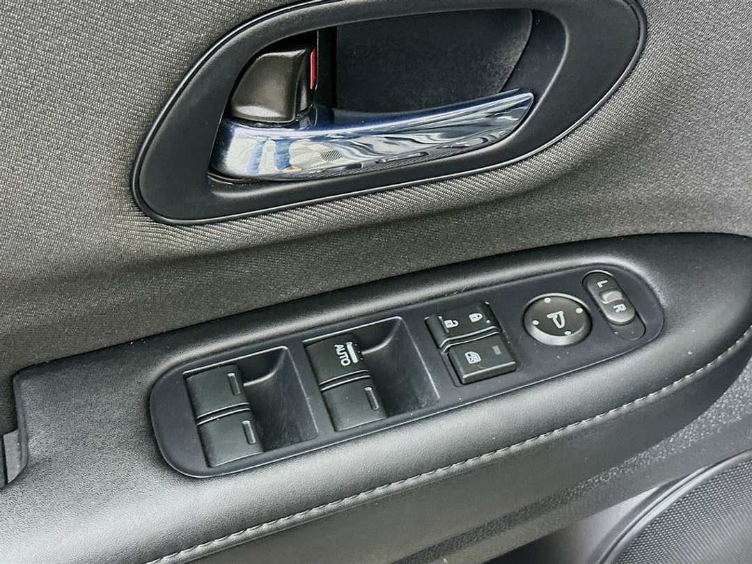 2021 Honda HR-V LX - Image 18