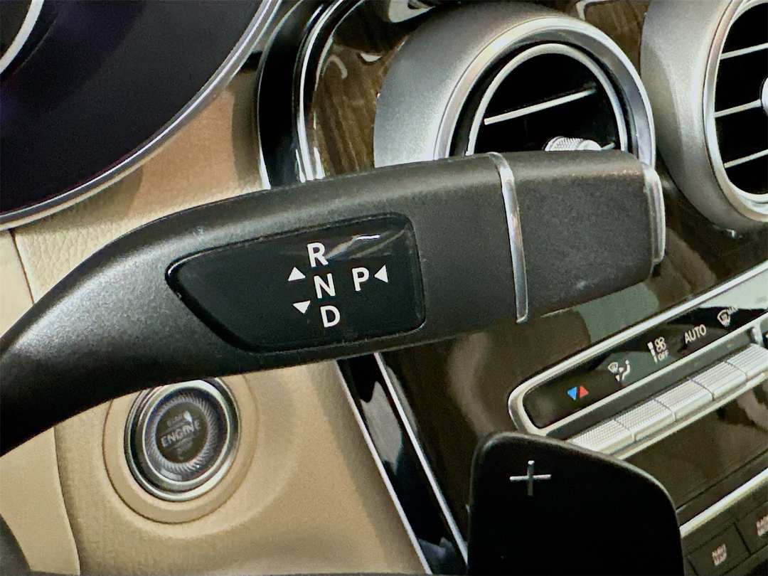 2020 Mercedes-Benz GLC GLC 300 - Image 15