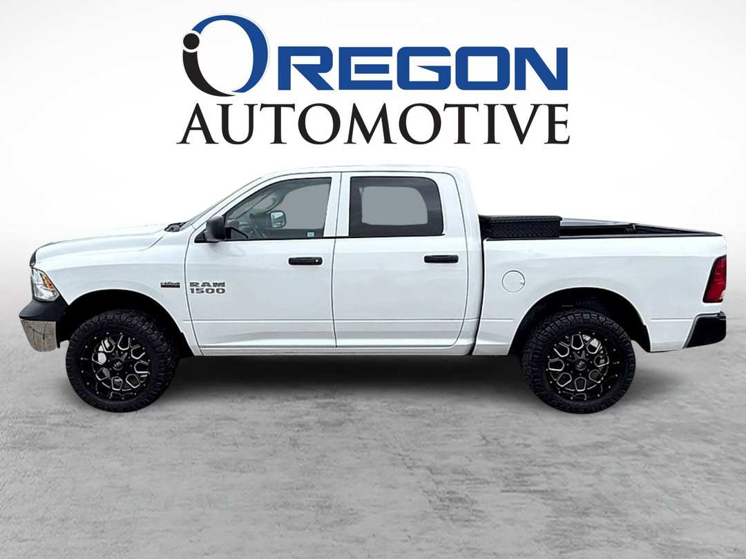 2016 Ram 1500 Crew TRADESMAN 5 1/2 FT - Image 2