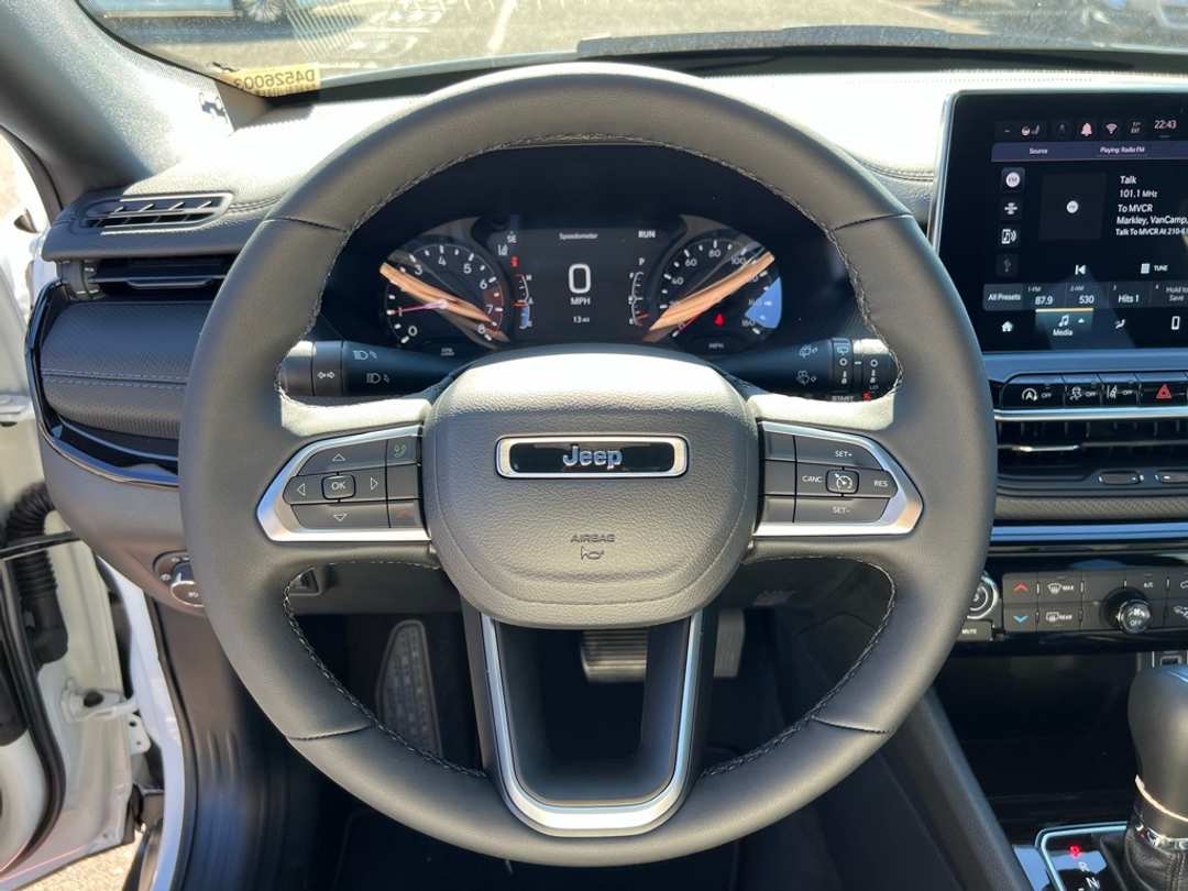 2026 Jeep Compass Latitude - Image 16