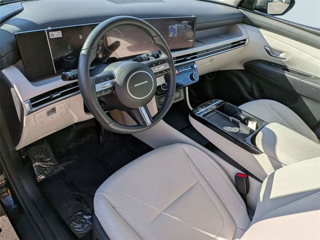 2025 Hyundai Tucson SEL Convenience - Image 13