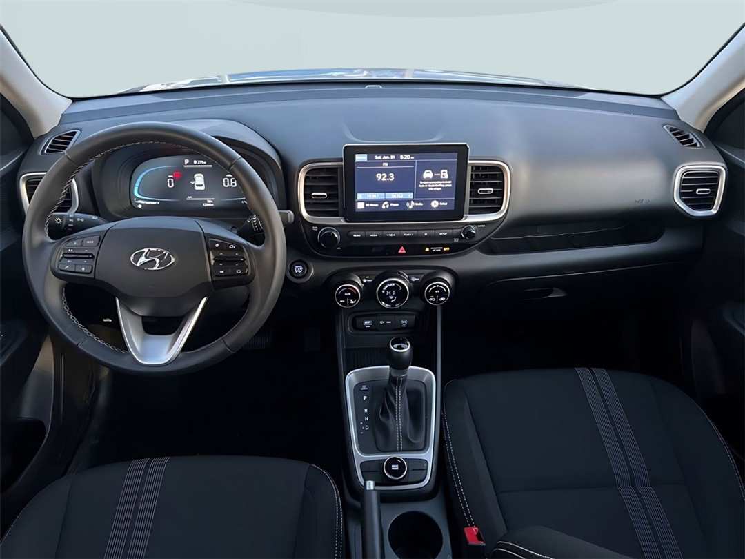 2025 Hyundai Venue SEL - Image 18