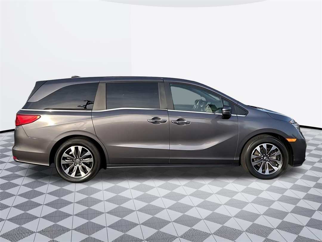 2024 Honda Odyssey EXL - Image 2