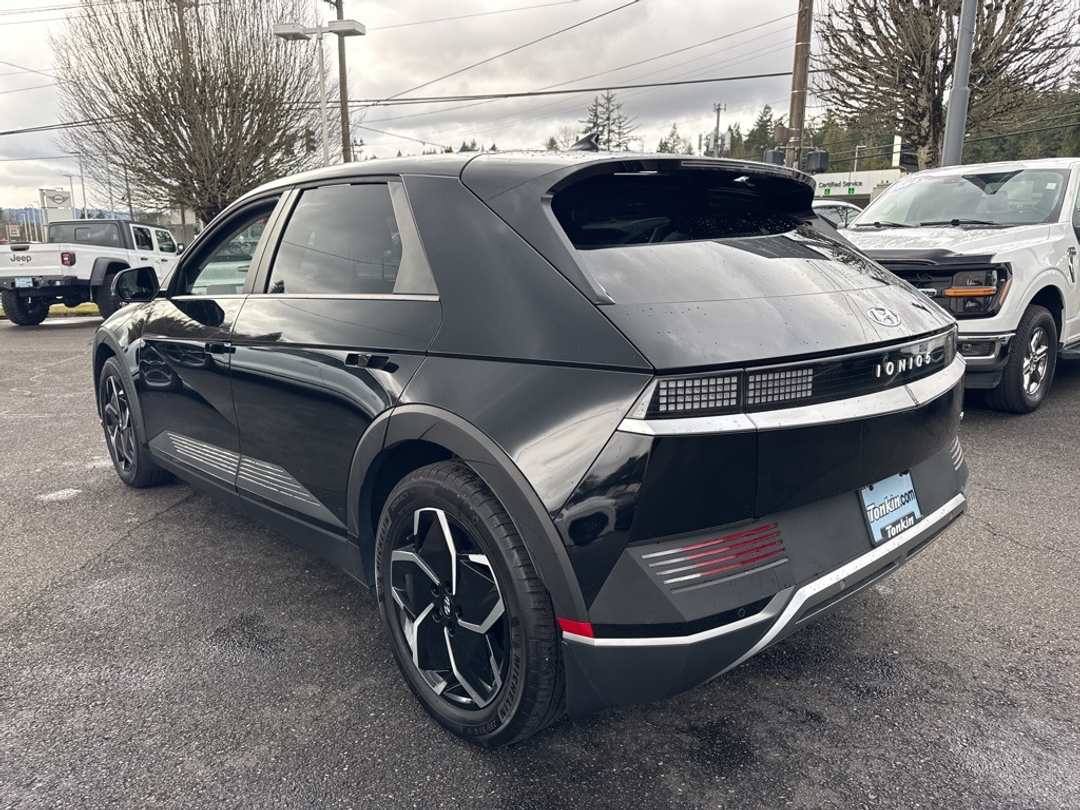 2024 Hyundai Ioniq 5 SEL - Image 5