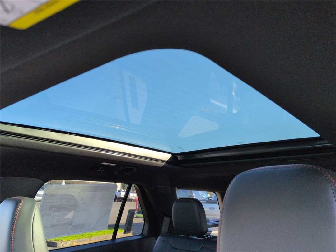 2026 Ford Explorer STLine - Image 23