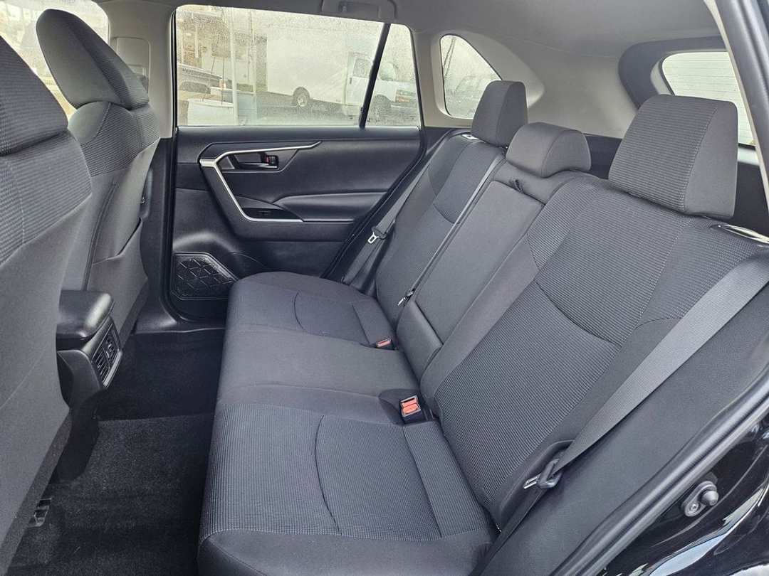 2024 Toyota Rav4 LE - Image 27