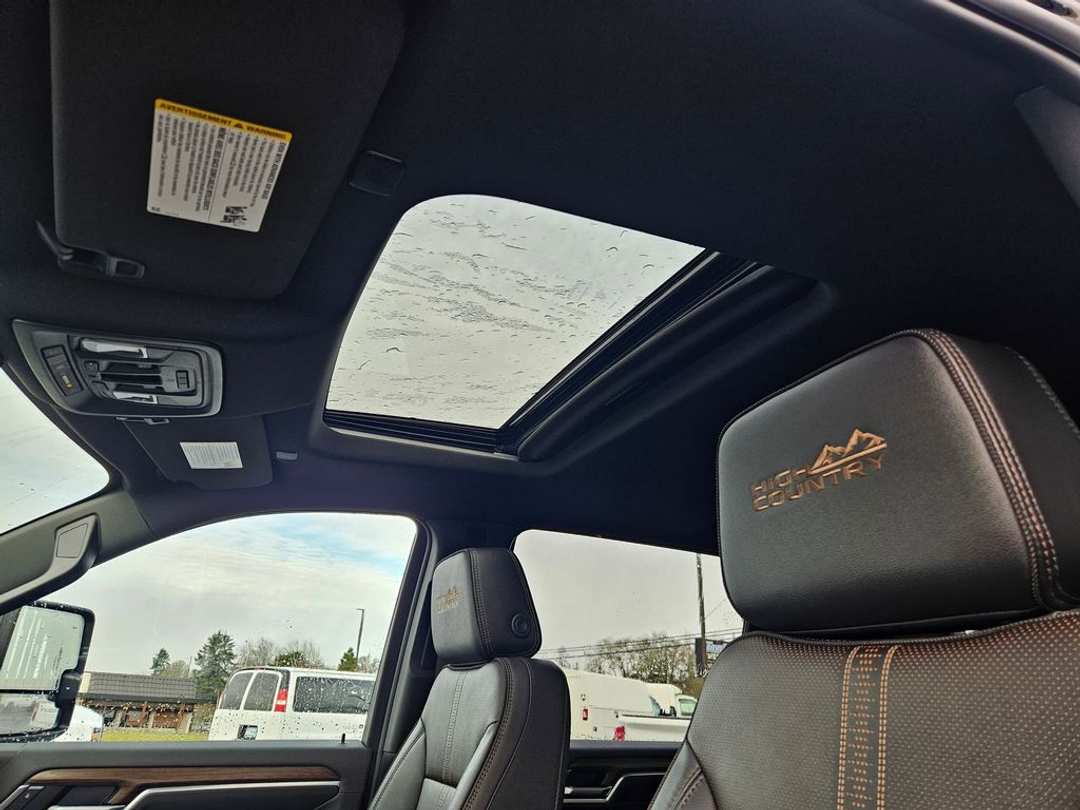 2026 Chevrolet Silverado 3500Hd High Country - Image 32