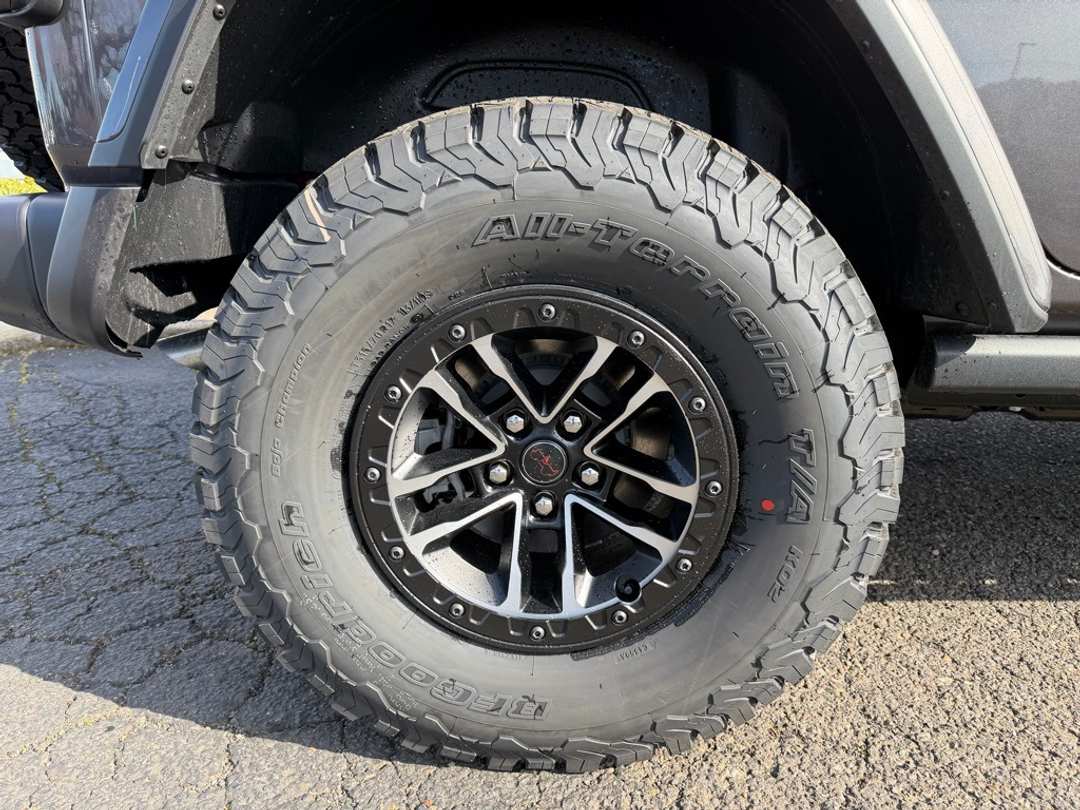 2026 Jeep Wrangler Rubicon - Image 10