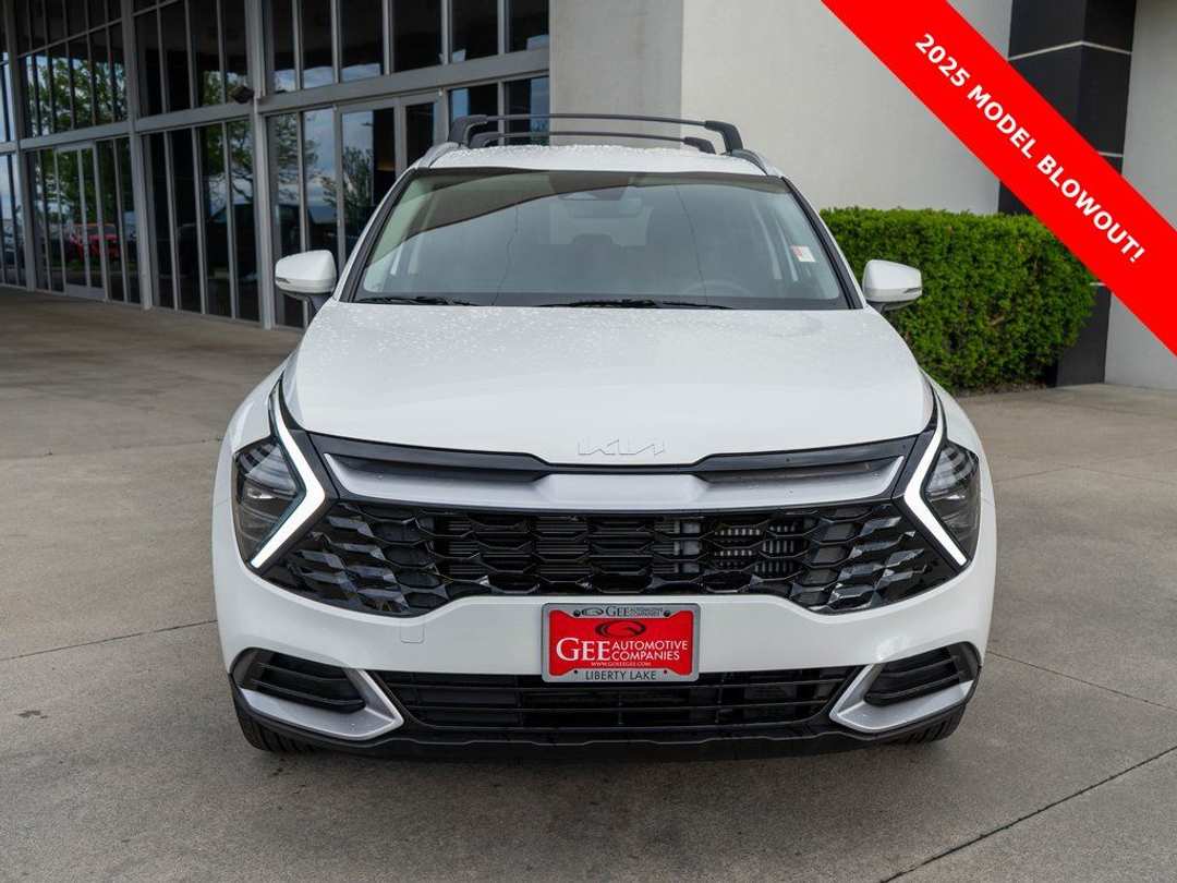 2025 Kia Sportage EX - Image 2