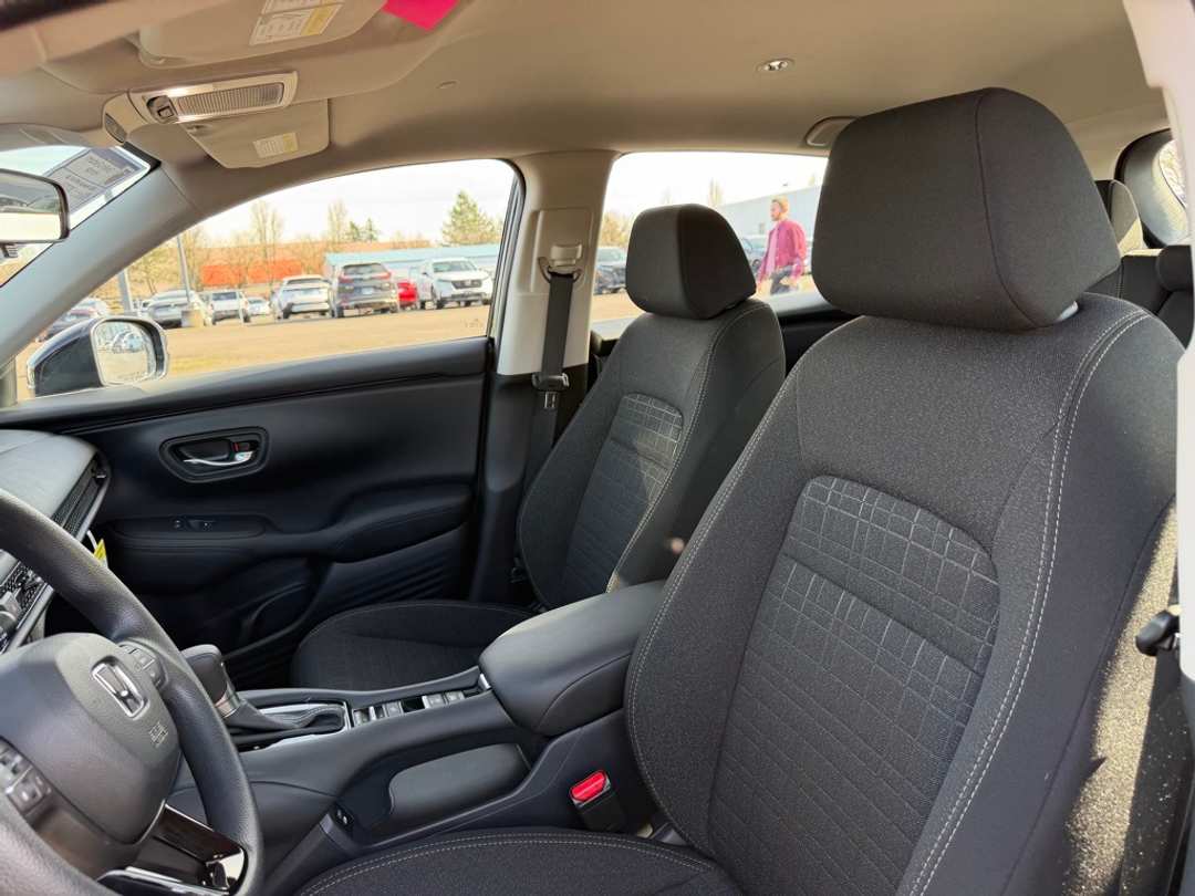 2025 Honda HR-V LX - Image 15