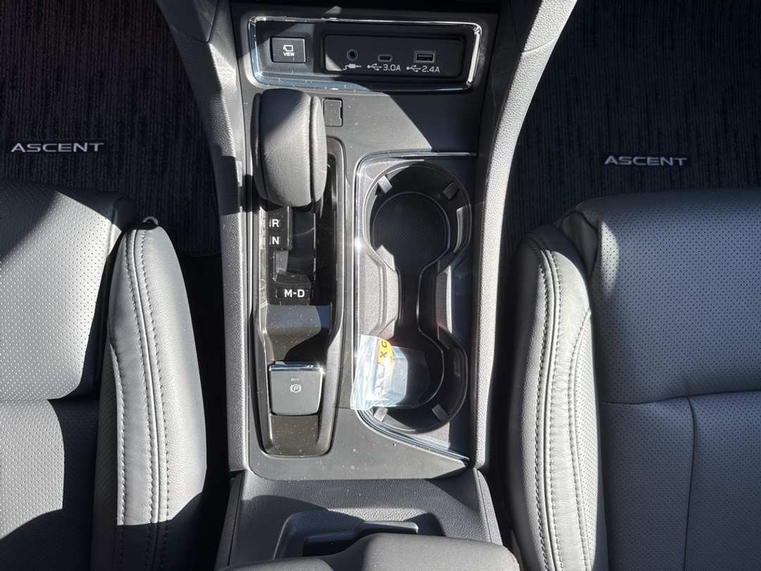 2025 Subaru Ascent Onyx Edition Touring - Image 39