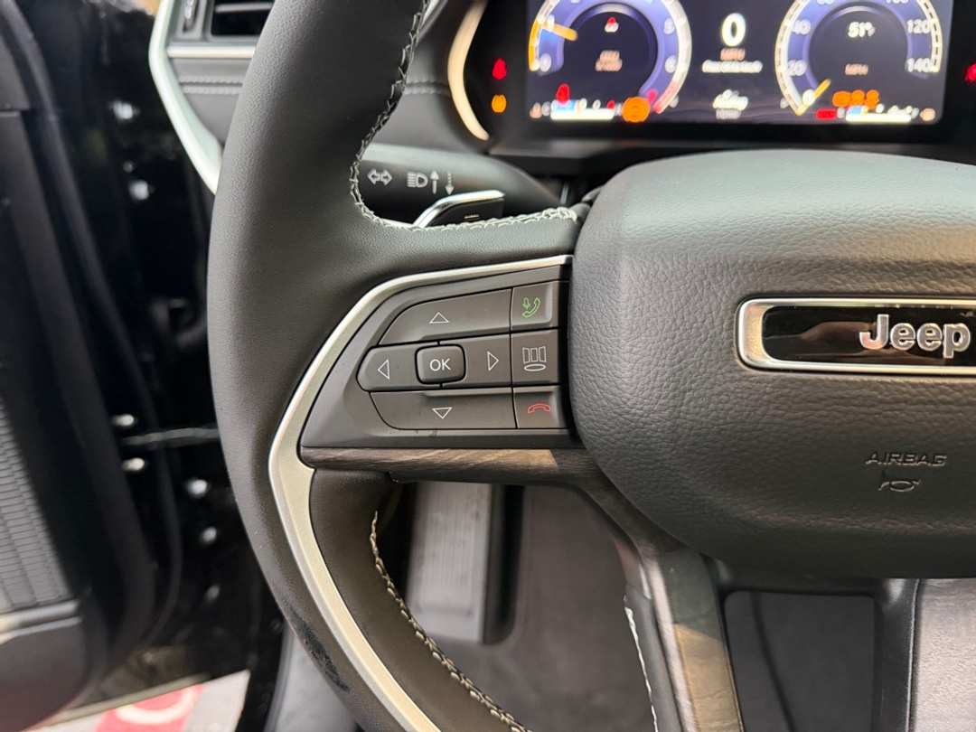 2025 Jeep Grand Cherokee Limited - Image 18