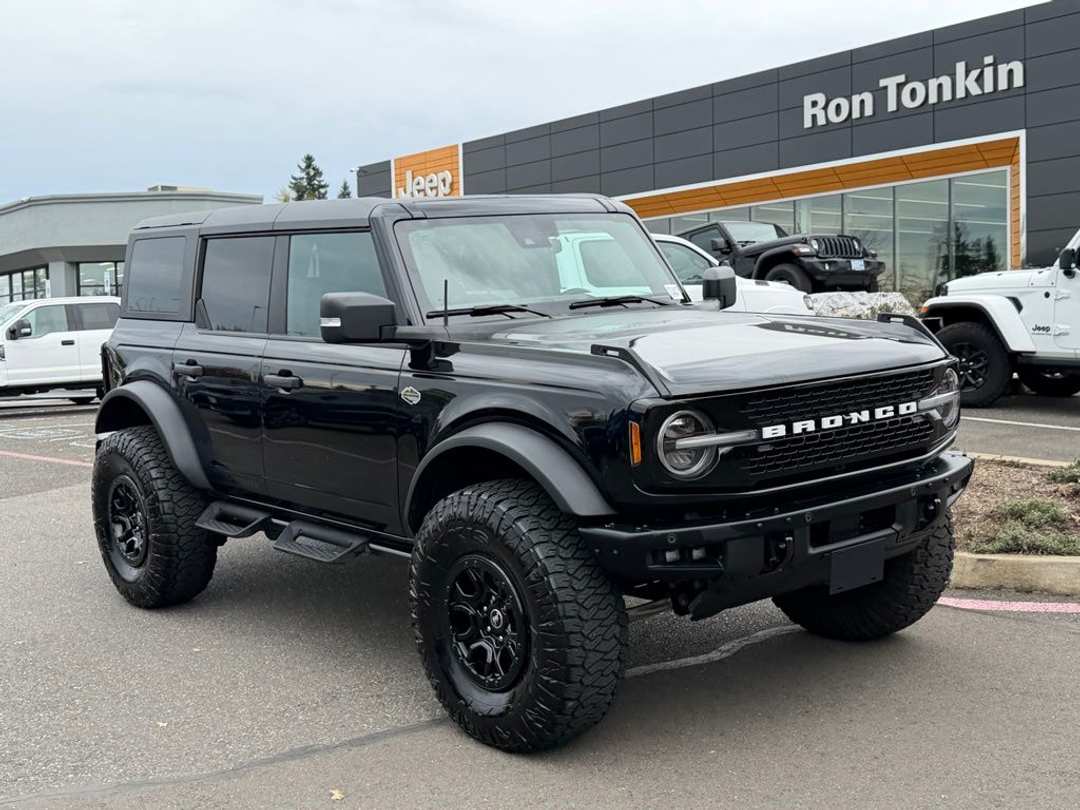 2023 Ford Bronco Wildtrak - Image 2