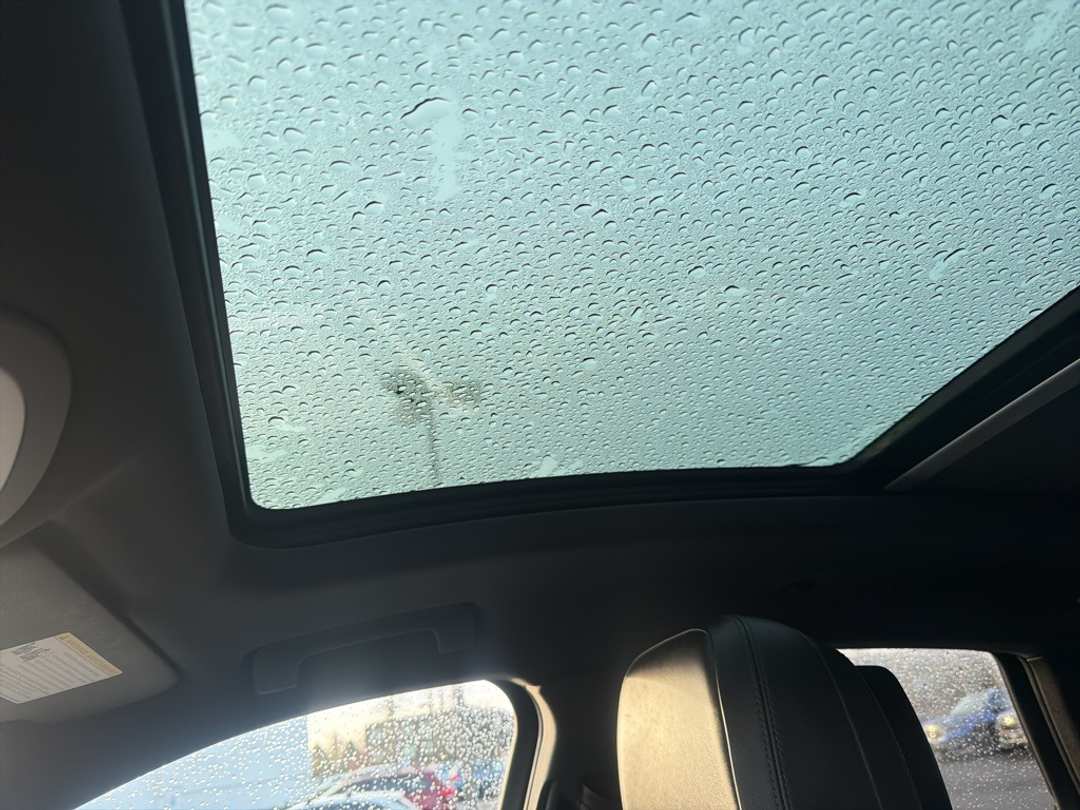 2018 Porsche Macan Base - Image 43