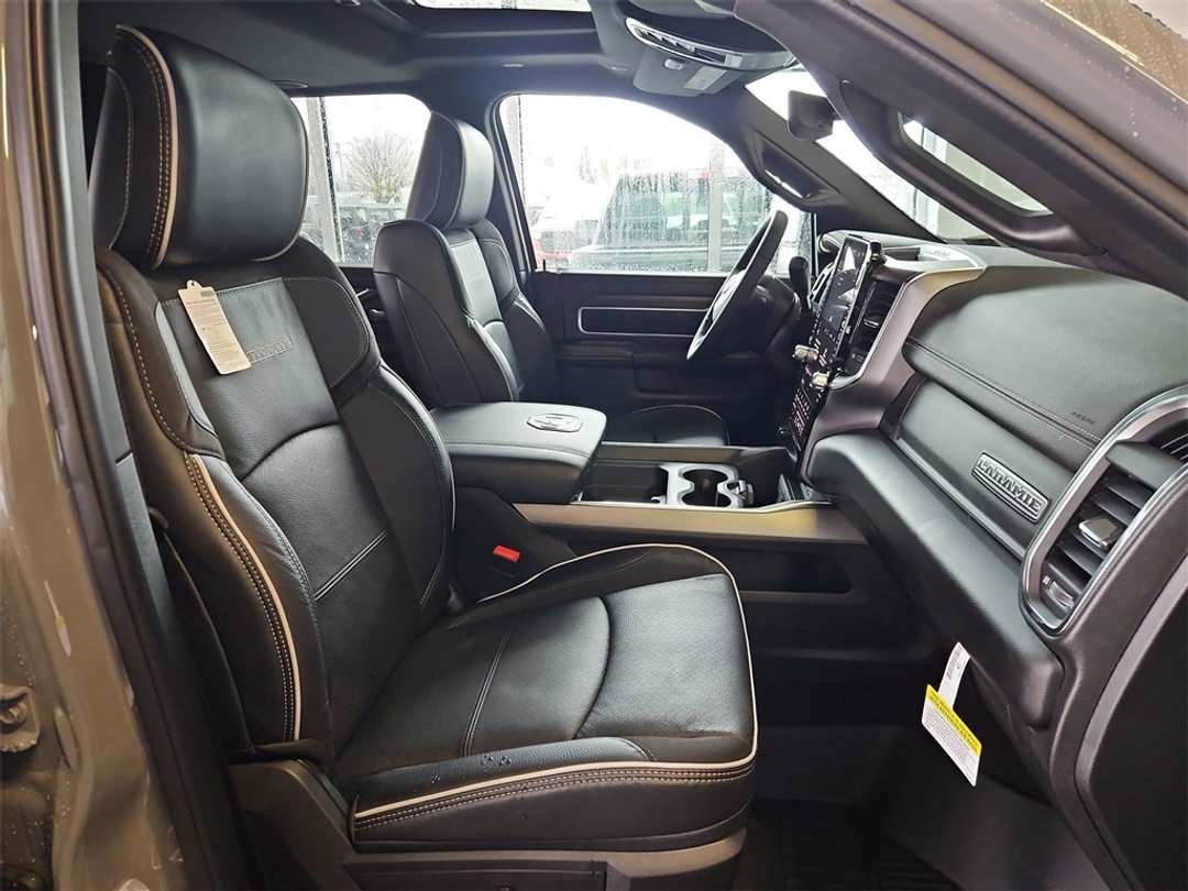 2026 Ram 3500 Laramie - Image 29